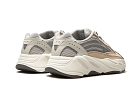 Yeezy 700 Cream