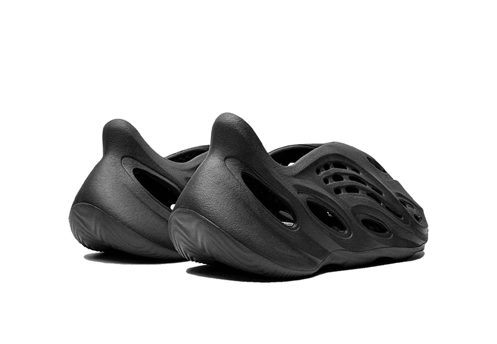 Yeezy Foam RNNR Onyx