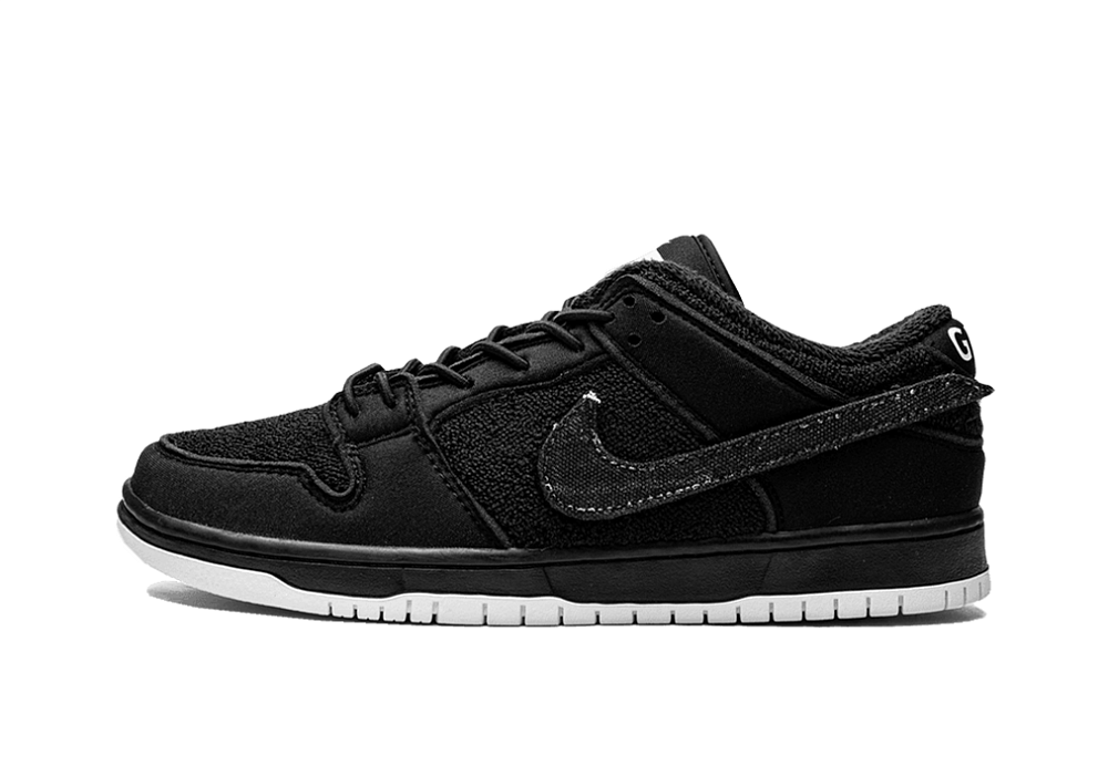 Nike SB Dunk Low Gnarhunters