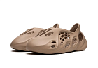 Yeezy Foam RNR Clay Taupe