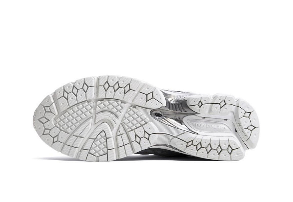 New Balance 1906R Urbancore Silver