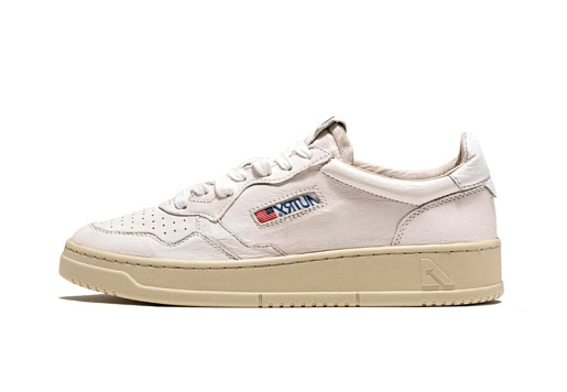 Autry Medalist Leather Low Total White