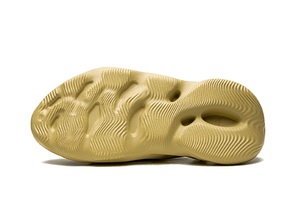 Yeezy Foam RNNR Sulfur