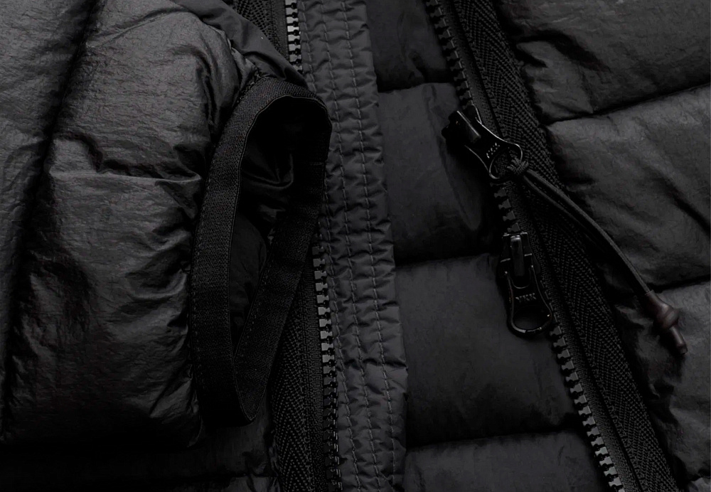 Stone Island Lightweight Loom Woven Chambers Black
