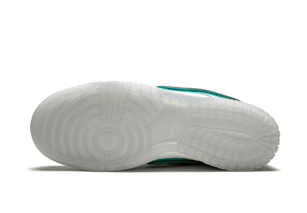 Nike SB Dunk Low Diamond Supply Co White Nikita Efremov