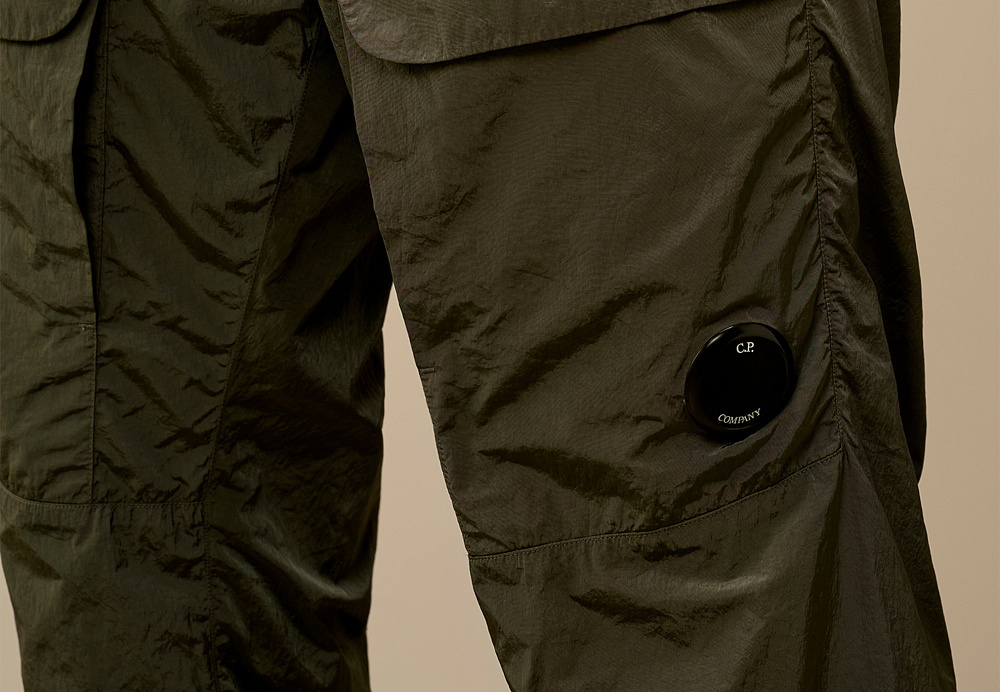 C.P. COMPANY Cargo Pants In Chrome-R Material Grape Leaf