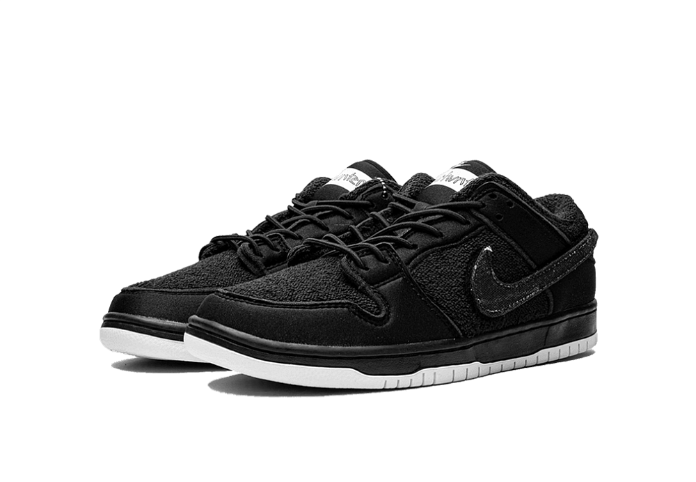 Nike SB Dunk Low Gnarhunters